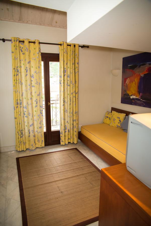 Maritsas Hotel & Suites Portaria  Exterior photo
